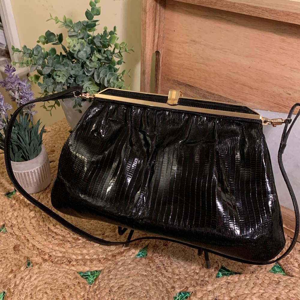 Vintage ADRIANA FERRARI, black with gold accent purse, EUC